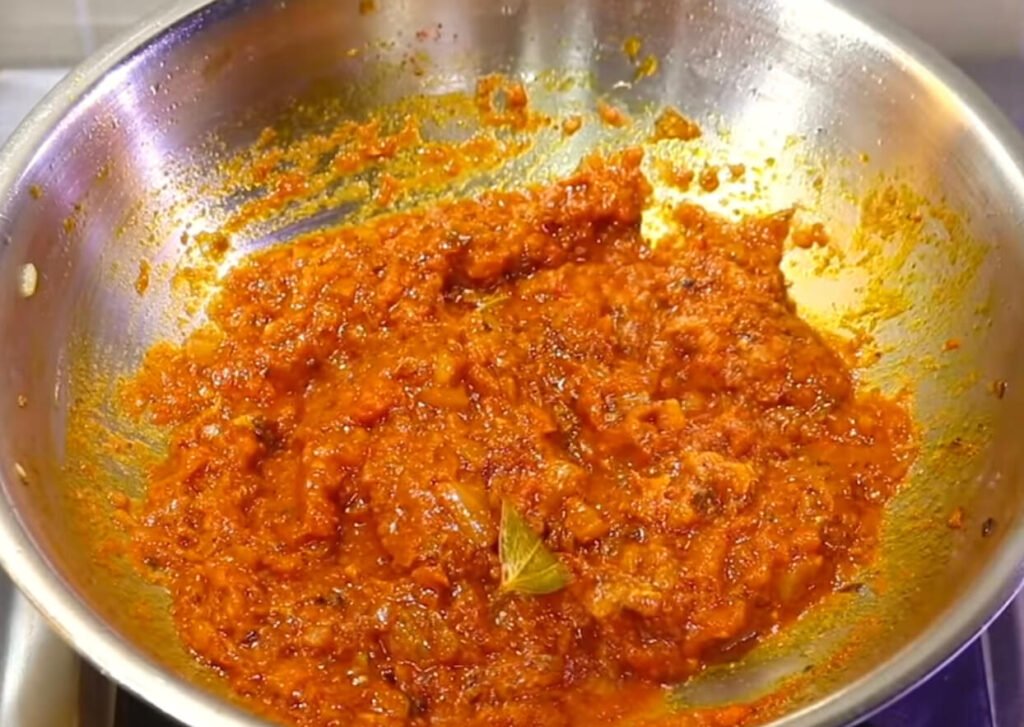 घर पर बनाये स्वादिष्ट बेसन की चटपटी मजेदार सब्जी इस नए तरीके से | Besan Ki Sabji | Besan Ki Sabji Recipe In Hindi